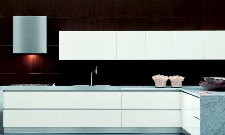 The kitchen is finished with stainless steel Area, Bontempi Casa