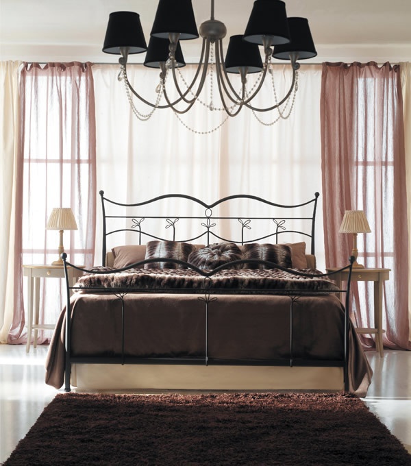 Bed with wrought iron headboard Letto Dolly - Millenotti - Corte Zari