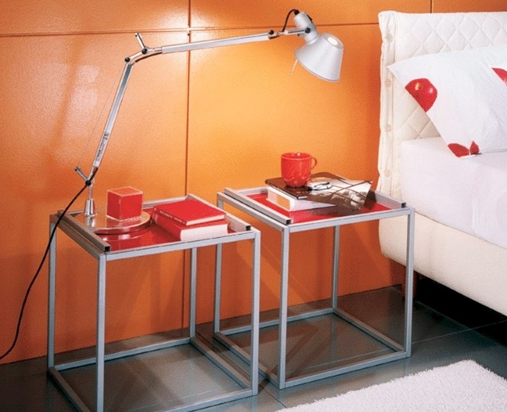 A coffee table on a metal frame with glass top Click Clack, Bontempi Casa