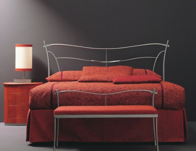 Bed with wrought iron headboard Letto Kubik, Millenotti - Corte Zari