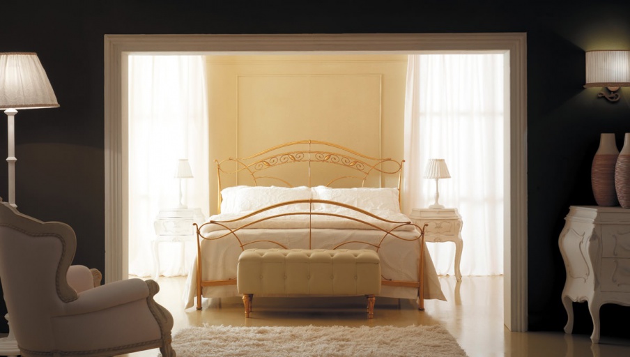 Bed with wrought iron headboard Letto Aramis - Millenotti - Corte Zari