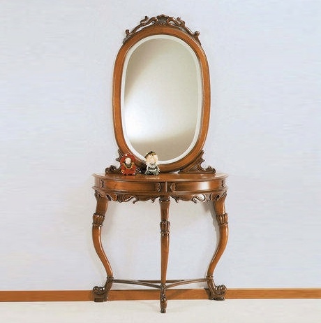 Oval mirror with carved wood frame 117, BTC