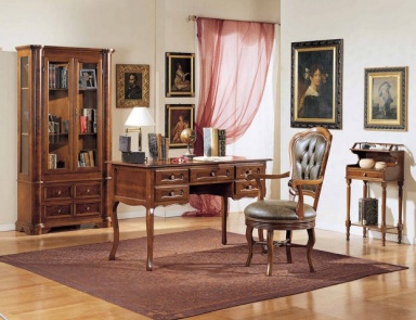 Desk on a frame of solid wood 2617 / 3062, BTC