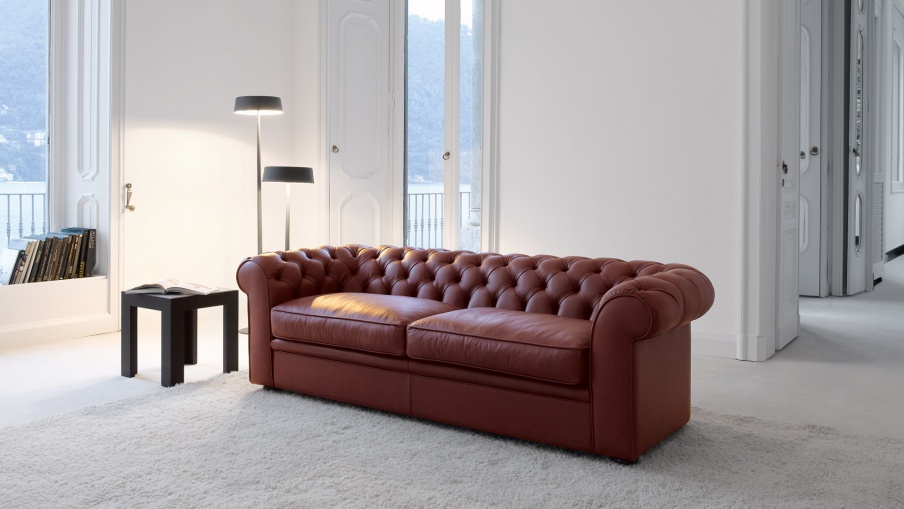 Sofa with a frame made of solid wood leather upholstered Grande Walzer, Busnelli