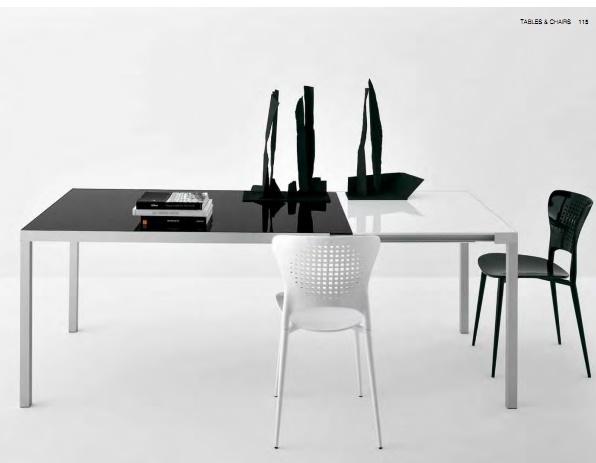 Dining table, Flai