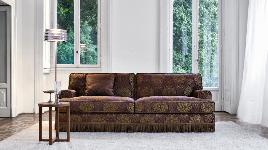 Sofa with a frame made of solid wood upholstered in fabric Mary Rose, Busnelli