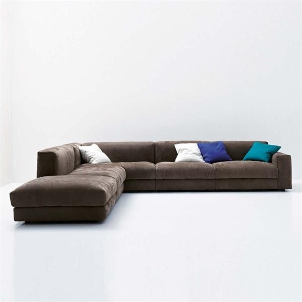 A sofa with a base made of poplar wood, the frame of metal and upholstery of textile fabric Nap Softy, Arflex 