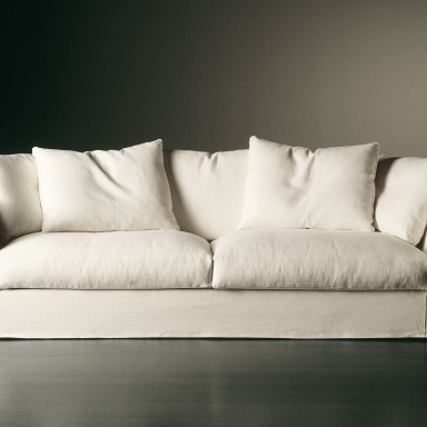 The Quinn sofa deco