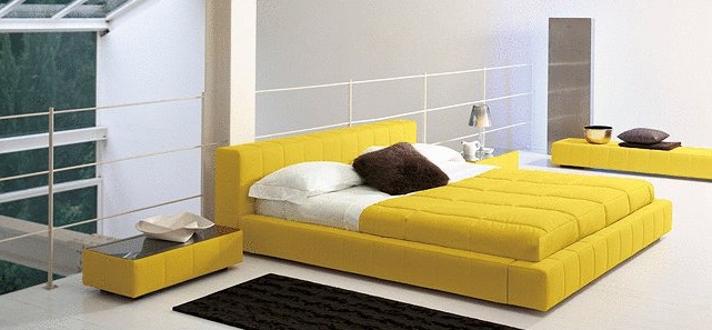 Double bed upholstered in leather or fabric squaring trait basso, Bonaldo