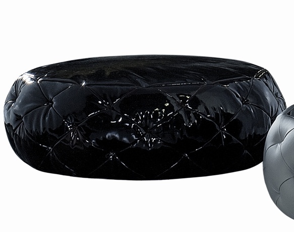The round pouf with the filling of polyurethane foam upholstered in leather or fabric Glam, Bonaldo