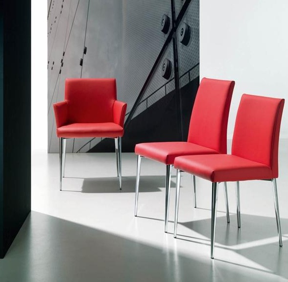 A chair on a frame of chrome plated steel upholstered in leather or fabric Mila, Bontempi Casa