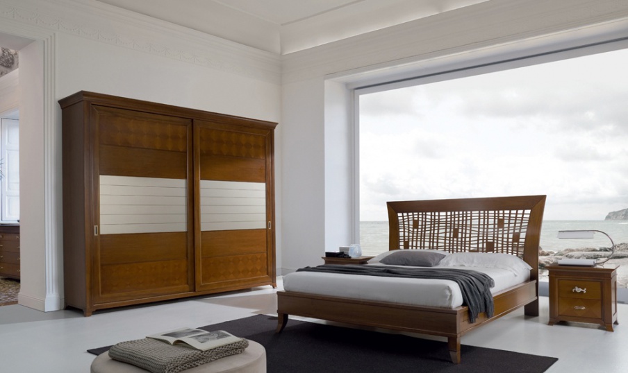 Wardrobe on a frame of solid poplar 9084Q, Bruno Piombini