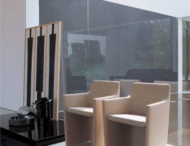 Chair with armrests, Lyz - Molteni