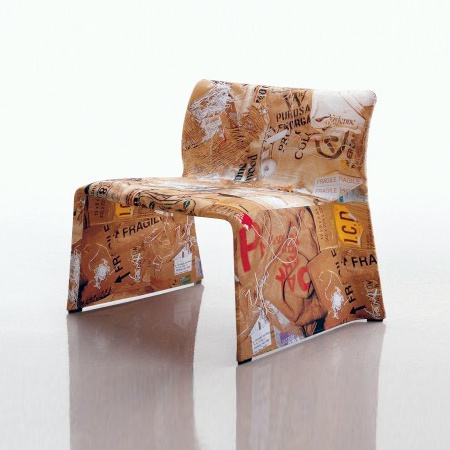 A chair without armrests, Glove - Molteni