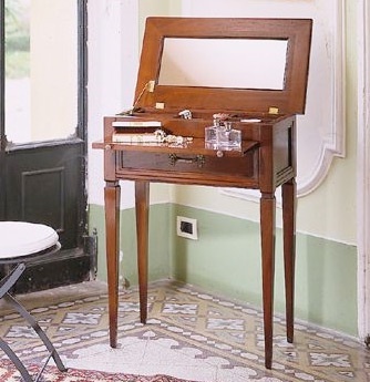 A dressing table with a body of solid Italian walnut and fittings of bronze G105, Moletta Mobili