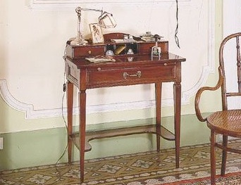 Desk with frame of solid Italian walnut and bronze fittings G106, Moletta Mobili