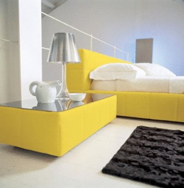 Bedside table covered in leather or fabric squaring trait, Bonaldo