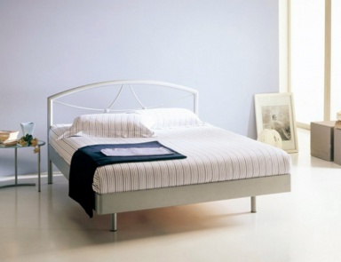 Double bed on a metal frame Perugino, Bontempi Casa