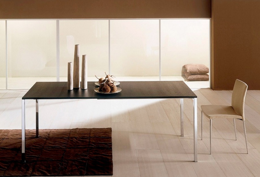 Dining table sliding on the frame made of metal with glass top Quadro, Bontempi Casa