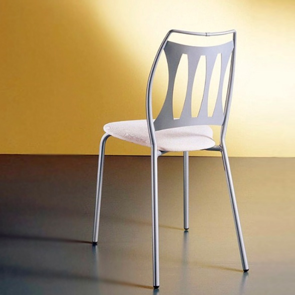 The chair with the frame made of metal covered with a cloth Rap, Bontempi Casa