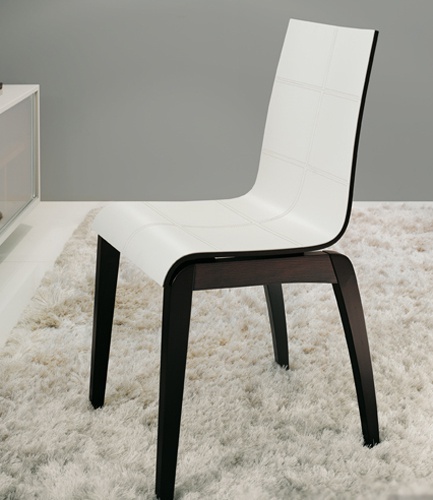 Chair in leather upholstery, Alf