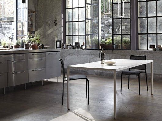 Dining table, Desalto