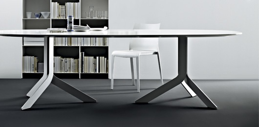 Dining table, Desalto