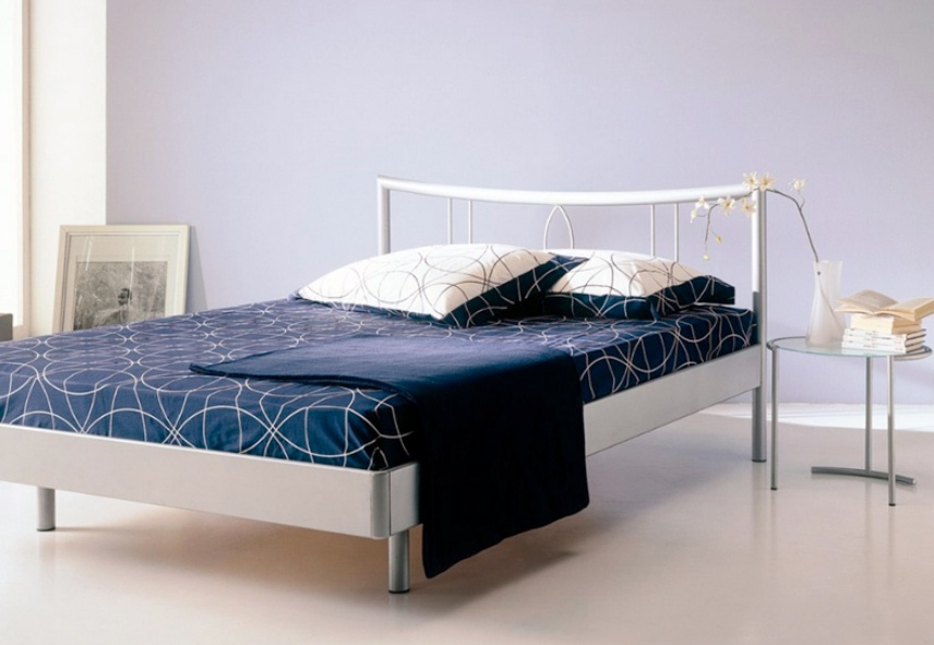 Double bed on a metal frame Tiziano, Bontempi Casa