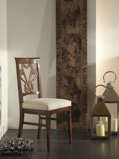 Chair on wooden frame upholstered in fabric 509, BTC