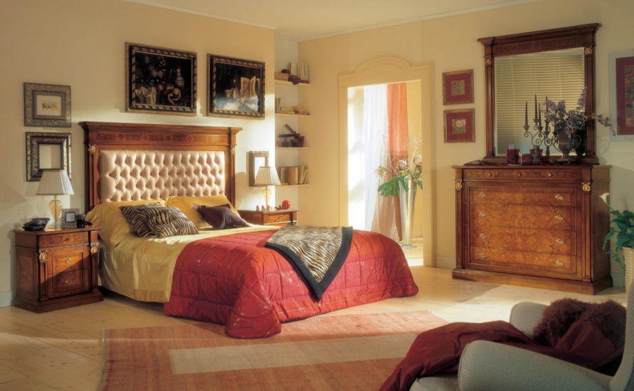 Dresser wooden Queen, Bianchini