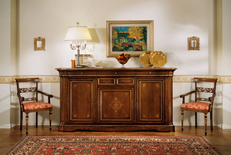 Dresser-chest of drawers on a frame of solid wood e601 motorway, BTC