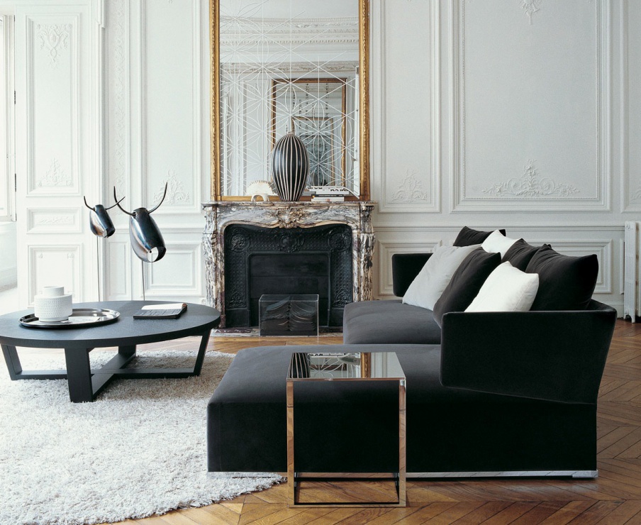 The modular sofa aluminum frame upholstered in fabric or leather Amoenus, B&B Italia