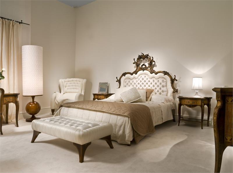 Double bed with high headboard, Annibale Colombo