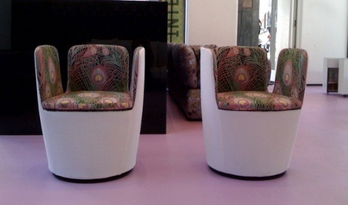 A chair with a hidden frame, Mojo - Arflex