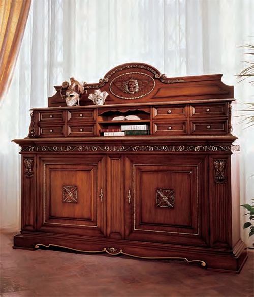 Wooden chest of drawers, Bakokko