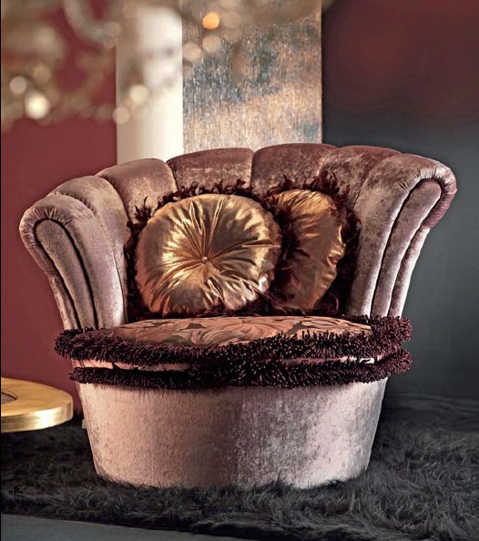 Chair Marylin, Formerin