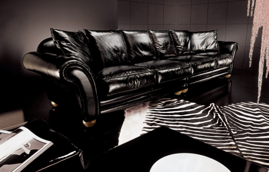 The Sofa Ramon, Formerin