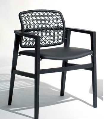 Chair with a frame made of solid wood and wicker back Patio, Accademia