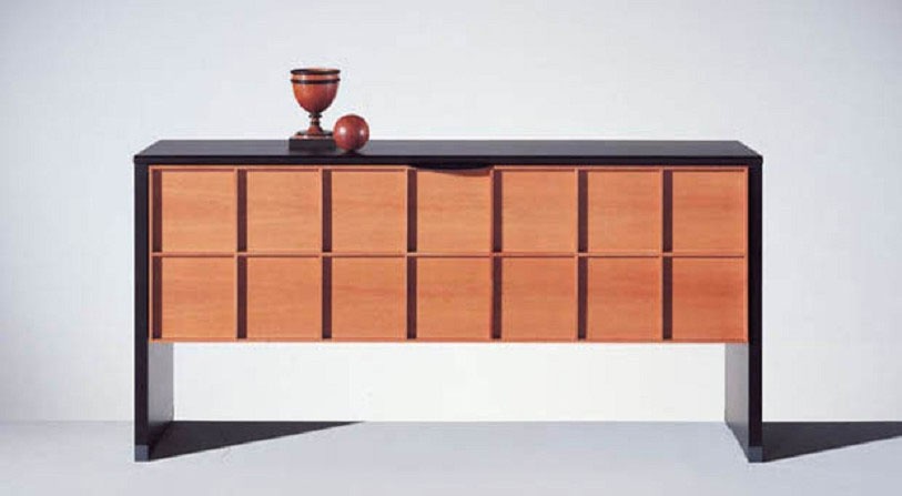 A snack bar with a door of wood Quartetto, Acerbis International