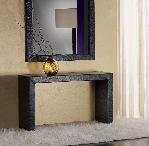 Console Tabby, Formerin