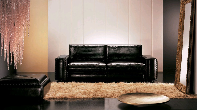 Sofa Watson, Formerin