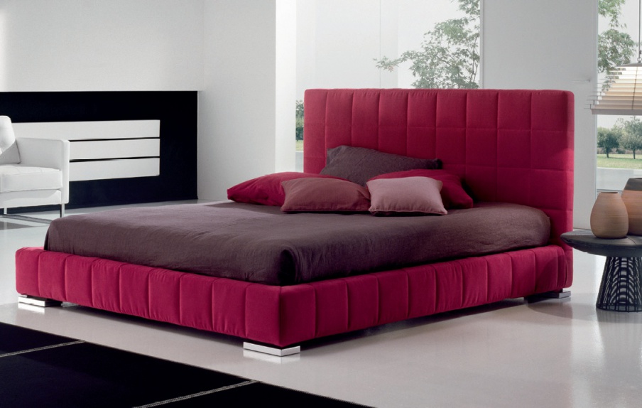 Bed on low legs, Vittoria giro trapuntato - Bolzan