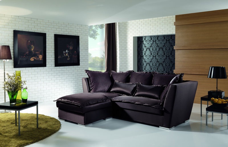 The sofa is modular, Essepi