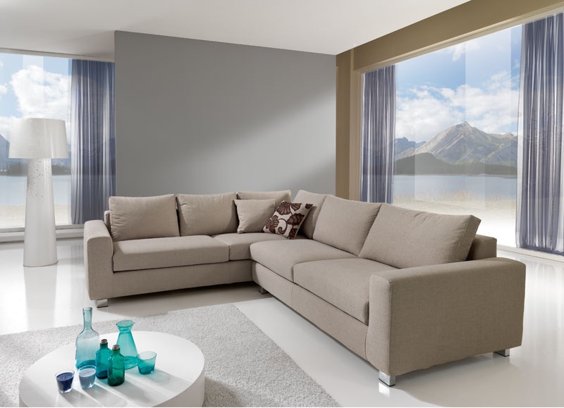 The sofa is modular, Essepi