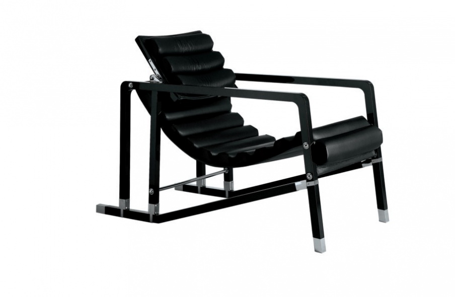 Deck chair with wooden frame Museum, Alivar 