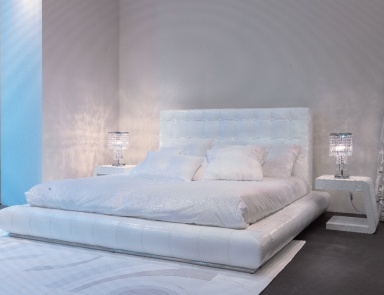 Bed with high upholstered back Poker - Rugiano