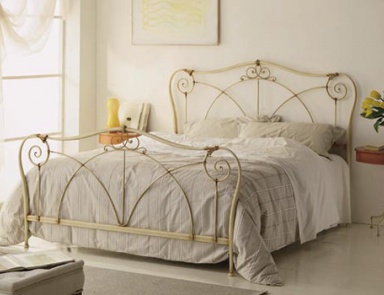 Double bed with high headboard, Bova by P. B. L