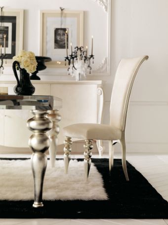 Chair with high back, Avenanti