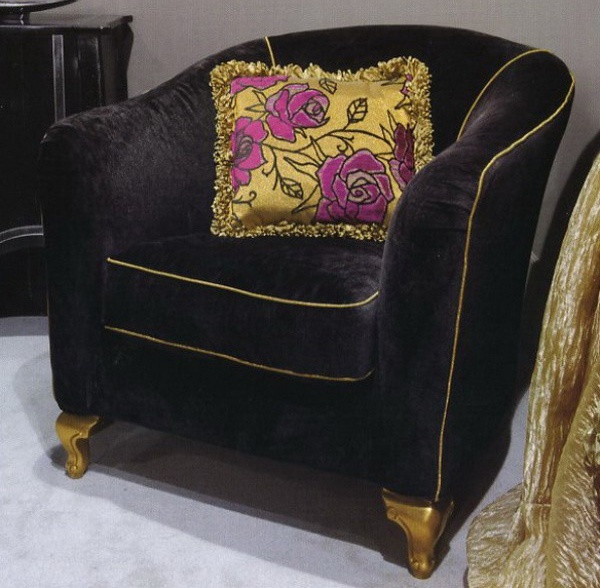 A chair with a low back, dalm output interface - Bruno Zampa