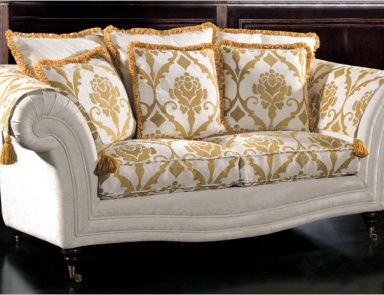The Lara Sofa, Epoque